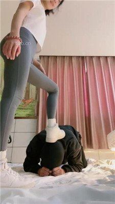 【柔儿公主】健身女神S-重度踢踹虐杀/喂口水_HD绳艺资源