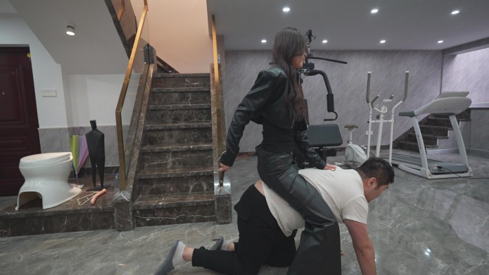 图片[4]_轰鸣巨响重击耳光呼懵四奴才，花样训三马壕无人性_HD绳艺资源