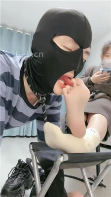 图片[16]_【樱子大人】骑马爬行/运动鞋踩踏提档/舔拖鞋_HD绳艺资源