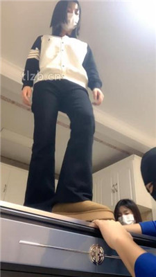 图片[2]_【精神小妹】3S素人学生主-踩狗头/舔脏鞋_HD绳艺资源