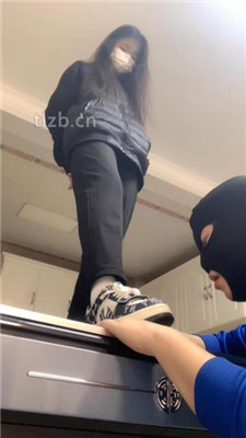 图片[4]_【精神小妹】3S素人学生主-踩狗头/舔脏鞋_HD绳艺资源