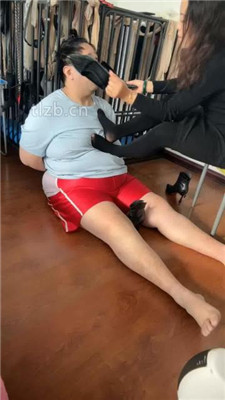 图片[12]_【冰色】家奴清理脏鞋底_HD绳艺资源