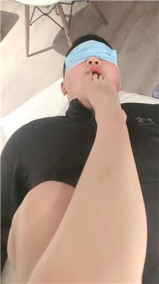 图片[9]_【于于鱼】肉丝脚恋足舔/踩踏/喂口水_HD绳艺资源