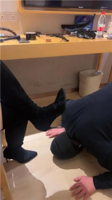 图片[14]_【喵主】长靴高跟踩狗爪/狗链遛狗/舔脏鞋棉袜_HD绳艺资源