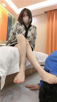 图片[16]_【奶味茶茶】脏鞋及膝袜踩狗头/裸足深喉/转胯/闻棉袜_HD绳艺资源