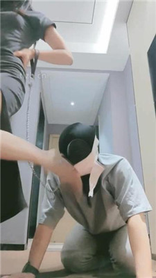 图片[16]_【妮蔻】短靴丝袜踩虐/气味控制/吃袜子_HD绳艺资源