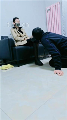 【文文文文】双S素人-跪舔脏鞋底/长靴踩狗/闻鞋【双视角版】_HD绳艺资源