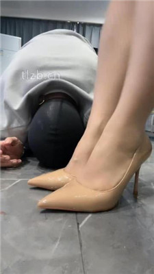 图片[10]_【辣姐】高跟肉丝脚脚垫/踩踏喂食/下跪伺候_HD绳艺资源