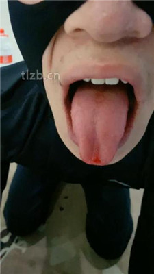 图片[3]_【七七】跪舔脏长靴/藤条训练/嘴洗白袜/吃烟灰_HD绳艺资源