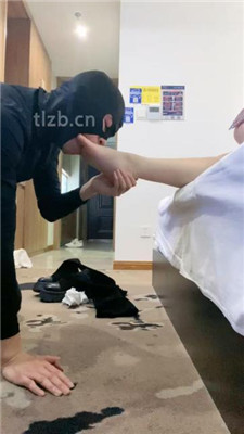 图片[6]_【七七】跪舔脏长靴/藤条训练/嘴洗白袜/吃烟灰_HD绳艺资源