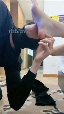 图片[7]_【七七】跪舔脏长靴/藤条训练/嘴洗白袜/吃烟灰_HD绳艺资源