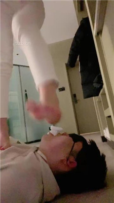 图片[14]_【川野尤娜】运动鞋全体重踩踏/叼白袜提档/耳光_HD绳艺资源