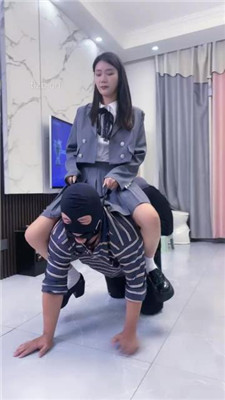 图片[20]_【麋鹿银儿】双S-脏鞋踩虐/骑马转胯/腿绞窒息_HD绳艺资源