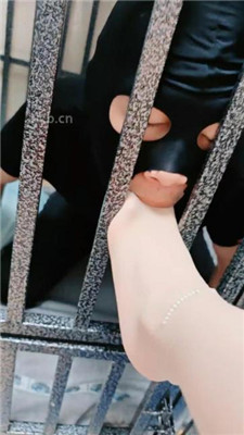 图片[6]_【木子大大】品尝主人的肉丝jio/囚禁狗笼/腿绞踩踏_HD绳艺资源