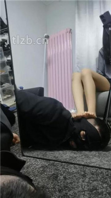 图片[8]_【文文文】素人主播-高跟无意识踩脚垫_HD绳艺资源