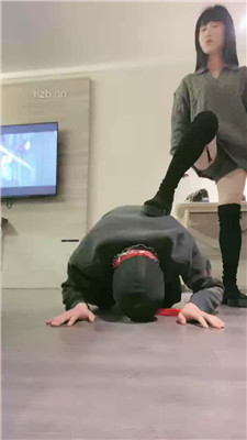 【颜值S】给狗子立规矩–耳光/训练/踢踹口水_HD绳艺资源