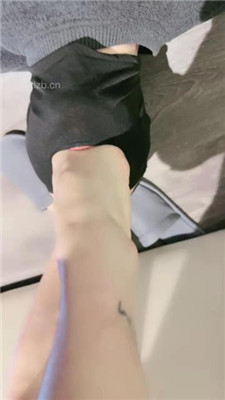 图片[17]_【颜值S】掐乳/跪舔脏运动鞋白袜【完整版】_HD绳艺资源