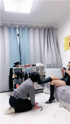 图片[4]_【伊兮夫妻】囚禁狗笼/骑马转胯/长靴高跟踩虐/舔腋下喝圣水_HD绳艺资源