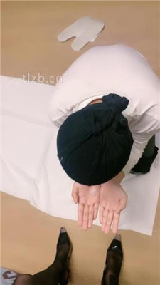 图片[7]_【宁伊】抽耳光/闻香水/清理脏鞋底/高跟黑丝踩/喂圣水_HD绳艺资源