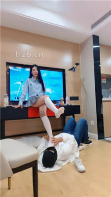 图片[19]_【陈甜女帝】小白鞋白丝-重度连环提档/训练/踩踏喂圣水_HD绳艺资源