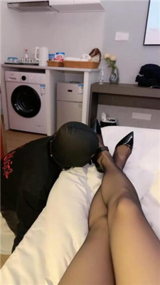 图片[3]_【然然情侣S】高跟踩狗爪/骑马/下跪恋足舔_HD绳艺资源