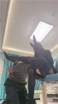 图片[9]_【月影儿】兔女郎S-反绑-碾压踩狗头/数据线训练/美腿夹头/脚喂食_HD绳艺资源