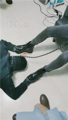 图片[11]_【文文文】多S群调-脏鞋踩踏艺术舔干净【三视角版】_HD绳艺资源