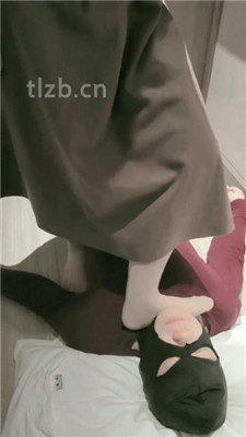 图片[2]_【樊樊】肉丝脚全体重踩踏/闻脏鞋臭袜/骑马骑脖_HD绳艺资源