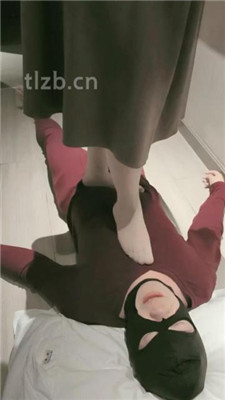 图片[3]_【樊樊】肉丝脚全体重踩踏/闻脏鞋臭袜/骑马骑脖_HD绳艺资源