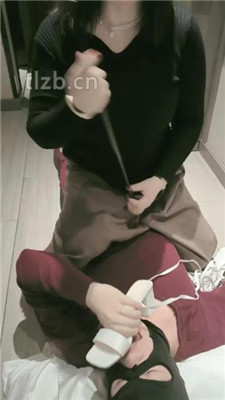 图片[10]_【樊樊】肉丝脚全体重踩踏/闻脏鞋臭袜/骑马骑脖_HD绳艺资源