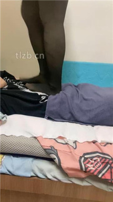 【鬼魅娜主】黑丝脚全体重踩踏_HD绳艺资源