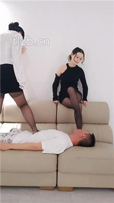 【楚楚】双S-黑丝脚全体重踩踏_HD绳艺资源