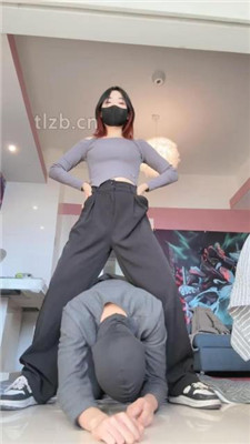 图片[18]_【朱砂痣】骑马/喝圣水/全体重踩踏/艺术闻鞋/白袜脚插嘴/恋足舔_HD绳艺资源