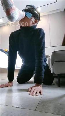 图片[5]_【草莓诺伊】棉袜黑丝脚闻舔/耳光/人肉坐垫_HD绳艺资源