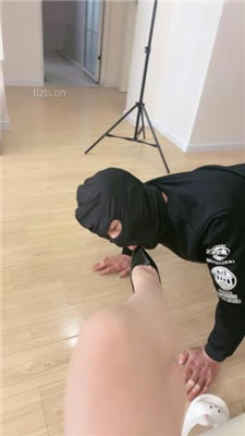 【乔妹】模特S-黑丝高跟诱惑/深喉/掐乳_HD绳艺资源