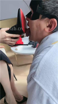 【歌迪丝】舔多双脏鞋底/裸足深喉【完整版】_HD绳艺资源