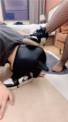 图片[8]_【可可公主】AJ网袜美腿诱惑调/舔闻鞋垫_HD绳艺资源