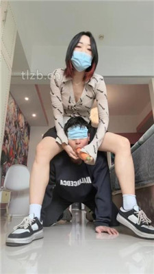 【朱砂痣】萝卜插嘴/骑马/清理脏鞋底/踩踏_HD绳艺资源