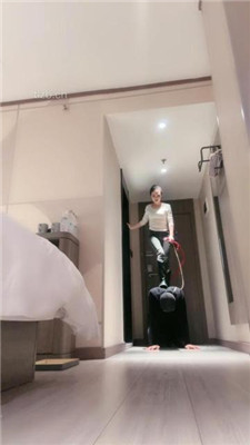 图片[15]_【沐阳大小姐】胯下辱/舔脏长靴原味船袜/骑马踩踏/脚喂食_HD绳艺资源