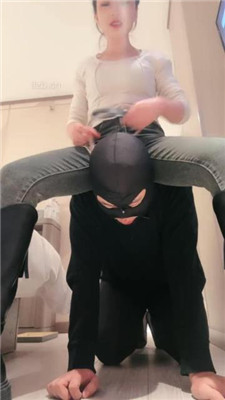 图片[18]_【沐阳大小姐】胯下辱/舔脏长靴原味船袜/骑马踩踏/脚喂食_HD绳艺资源