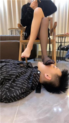 图片[20]_【尤黎】骑马胯下辱/高跟黑丝碾压踩/脏鞋清理器_HD绳艺资源