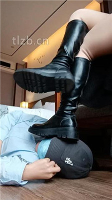 图片[5]_【爱可呀】学姐室友当母畜-舔靴底/吃闻臭袜/胯下坐垫羞辱_HD绳艺资源