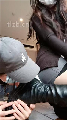 图片[9]_【爱可呀】学姐室友当母畜-舔靴底/吃闻臭袜/胯下坐垫羞辱_HD绳艺资源