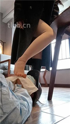 图片[15]_【爱可呀】学姐室友当母畜-舔靴底/吃闻臭袜/胯下坐垫羞辱_HD绳艺资源