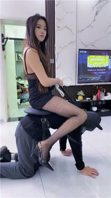 图片[4]_【麋鹿银儿】骑马爬行/训练/网袜臭脚捂脸/舔脏鞋底_HD绳艺资源