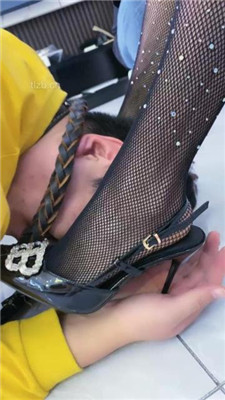 图片[20]_【麋鹿银儿】骑马爬行/训练/网袜臭脚捂脸/舔脏鞋底_HD绳艺资源