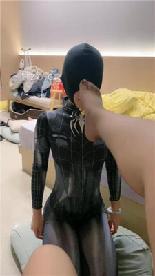 【小羊】母畜-跪舔原味jio/碾压踩狗头/训练/脚垫【完整版】_HD绳艺资源