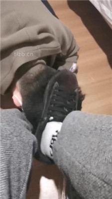 【玉皇】夜跑后脏鞋白袜气味辱_HD绳艺资源