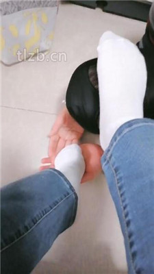 【蓝蜻蜓】白袜脚窒息踩/藤条抽_HD绳艺资源