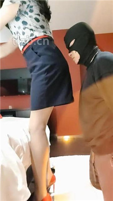 图片[9]_【米小唐】空姐制服诱惑-高跟美腿踩虐_HD绳艺资源